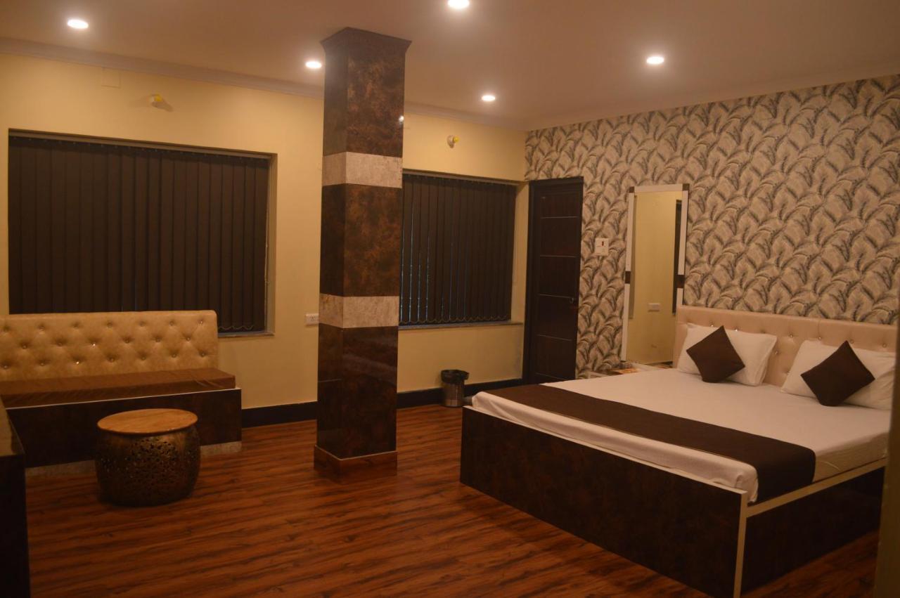 Hotel Wb40 ดูร์กาปูร์ ภายนอก รูปภาพ