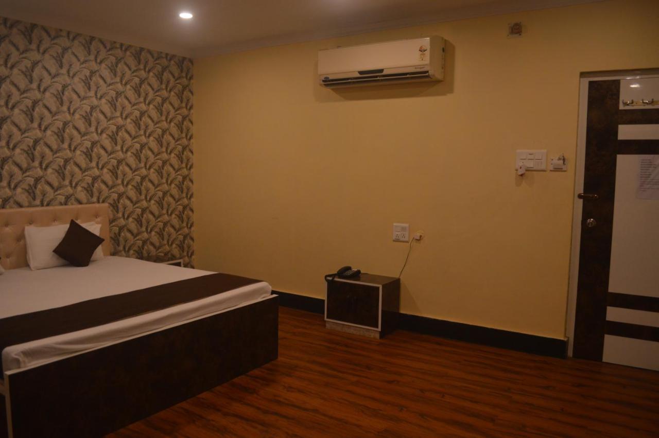 Hotel Wb40 ดูร์กาปูร์ ภายนอก รูปภาพ